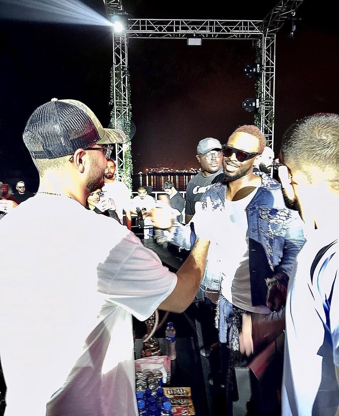 Kevin Aoun with Dadju backstage